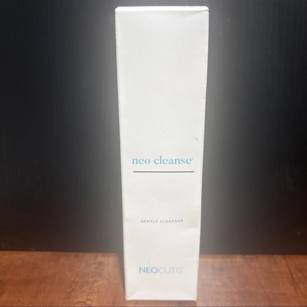 NEOCUTIS Neo Cleanse Gentle Cleanser